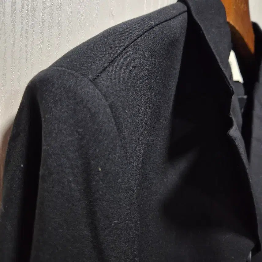 [BUNJANG] LOiNG Black Crop Jacket / (세일)(새상품)LOiNG 블랙 크롭 자켓