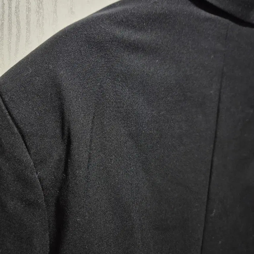 [BUNJANG] LOiNG Black Crop Jacket / (세일)(새상품)LOiNG 블랙 크롭 자켓
