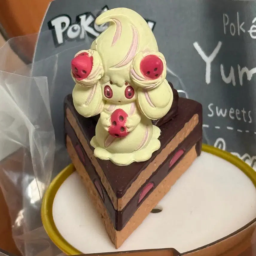 [BUNJANG] Pokemon Sweet Sweets Dessert Chocolate Mawhip Whip Gacha Figure / 포켓몬 가챠 스위트 스위츠 디저트 초콜릿 마휘핑 가챠 피규어