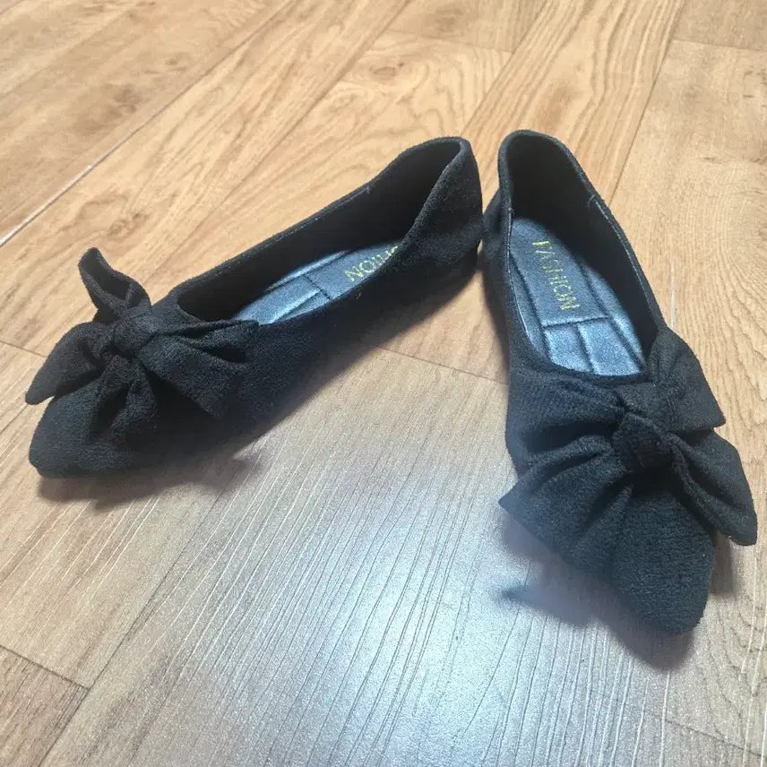 [SOLD OUT] 235 새것 리본플랫