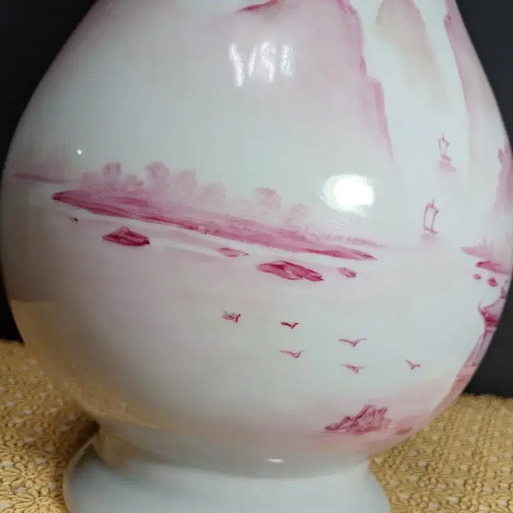 [BUNJANG] (명품감상)연지홍 산수문 상이준(높이약 30cm) / (명품감상)연지홍 산수문 상이준(높이약 30cm)