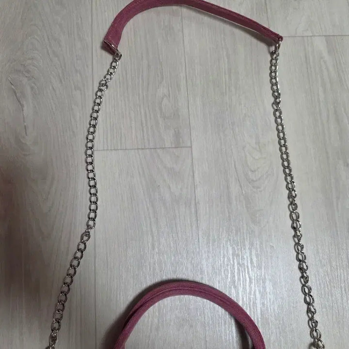 [BUNJANG] Keliz Guess Upcycled Bag / 업사이클링가방 켈리즈 게스 츄잉백 롱샴st