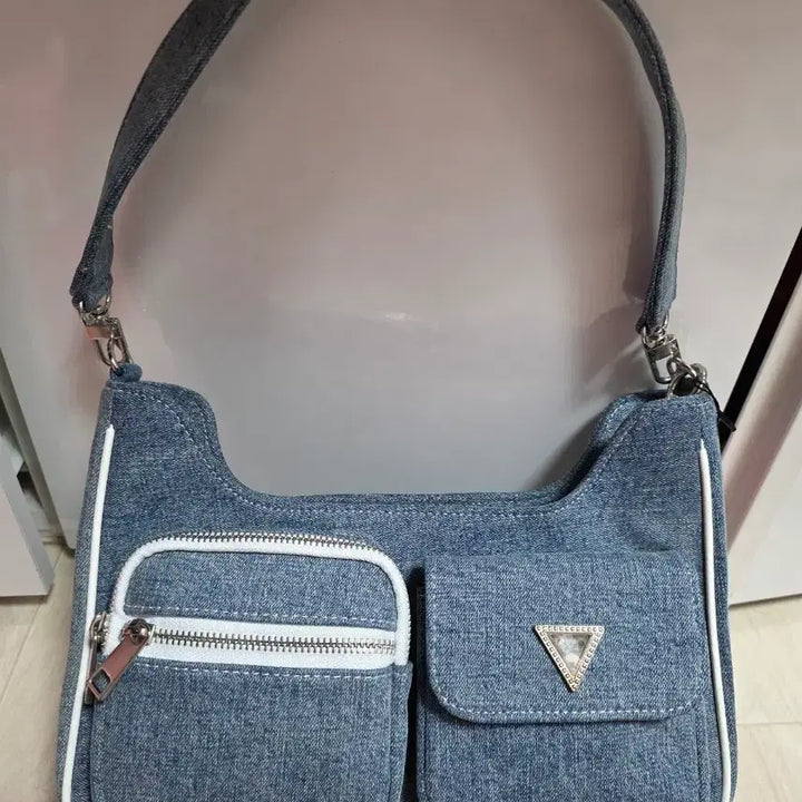 [BUNJANG] Guess Upcycled Denim Marilyn Monroe Shoulder Bag / 업사이클링 켈리즈 게스 데님 마릴린먼로 숄더백 가방