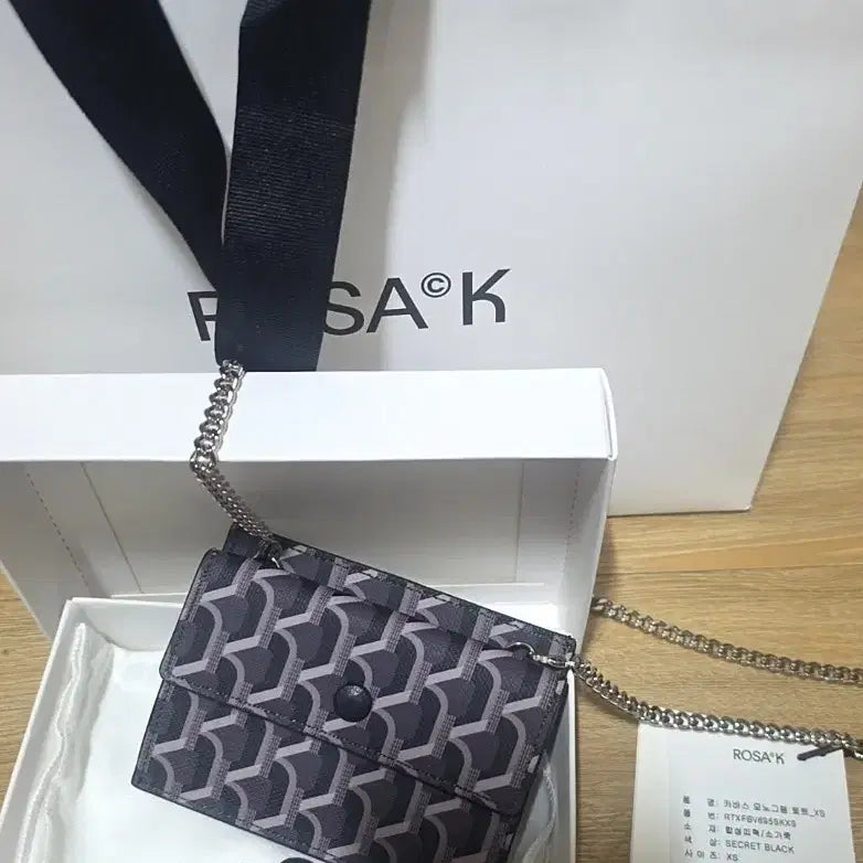 [BUNJANG] Rosa.K Monogram Chain Cross Card Wallet XS Secret Black / 로사케이 모노그램 체인 크로스 카드지갑 sk 새상품(쇼핑백, 박스 등)