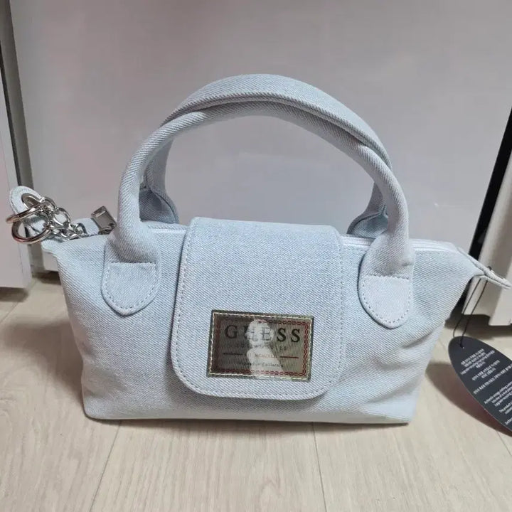 [BUNJANG] Guess Marilyn Monroe Upcycled Denim Crossbody Bag / 업사이클링 가방 켈리즈 게스 마릴린먼로 츄잉백 롱샴st