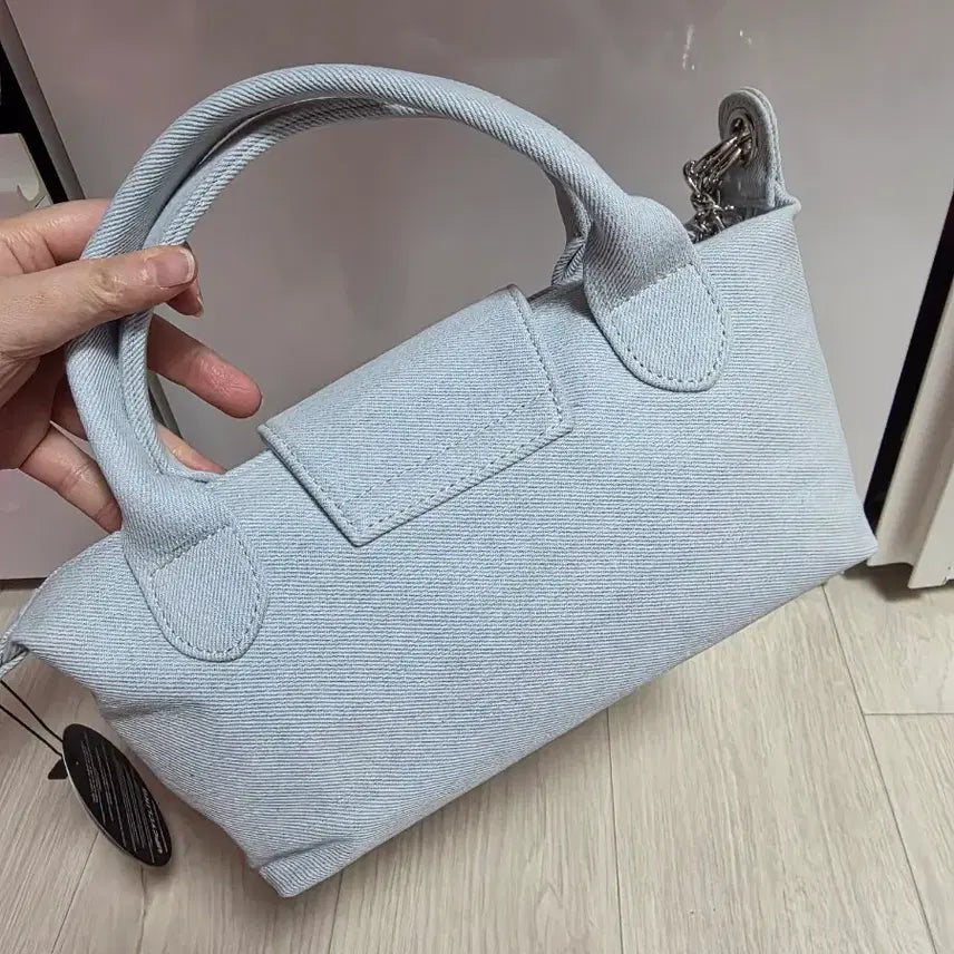 [BUNJANG] Guess Marilyn Monroe Upcycled Denim Crossbody Bag / 업사이클링 가방 켈리즈 게스 마릴린먼로 츄잉백 롱샴st