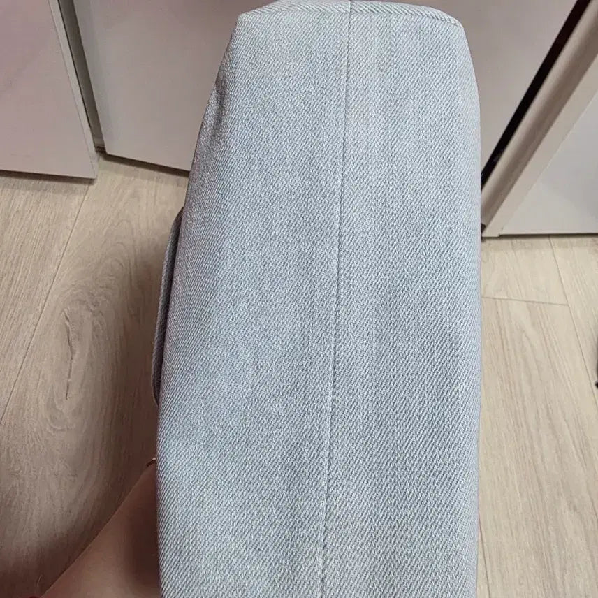[BUNJANG] Guess Marilyn Monroe Upcycled Denim Crossbody Bag / 업사이클링 가방 켈리즈 게스 마릴린먼로 츄잉백 롱샴st