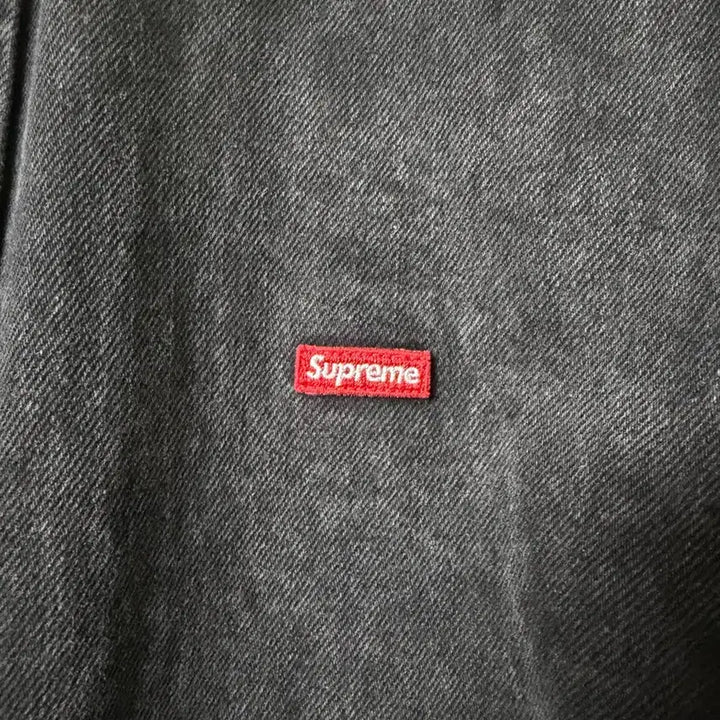 [SOLD OUT] [L]슈프림 스몰 박스 셔츠 워시드 블랙 - 24SS
