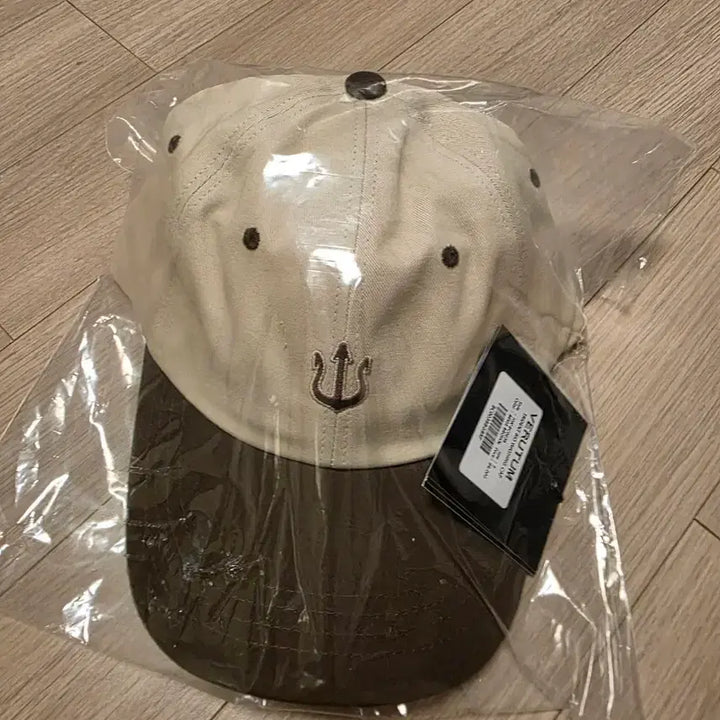 [BUNJANG] VERUTUM Ball Cap Hat / VERUTUM 베루툼 볼캡 모자 아이보리/카키