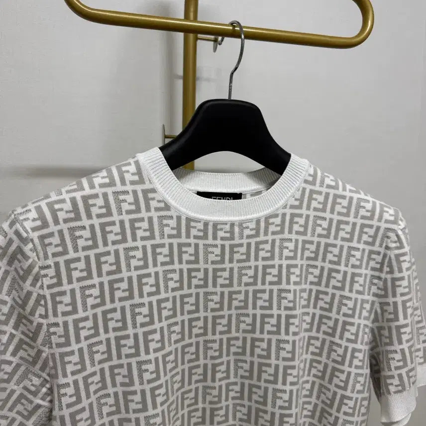[BUNJANG] Fendi FF Logo Short Sleeve T-shirt / 펜디 풀로고 반팔 46