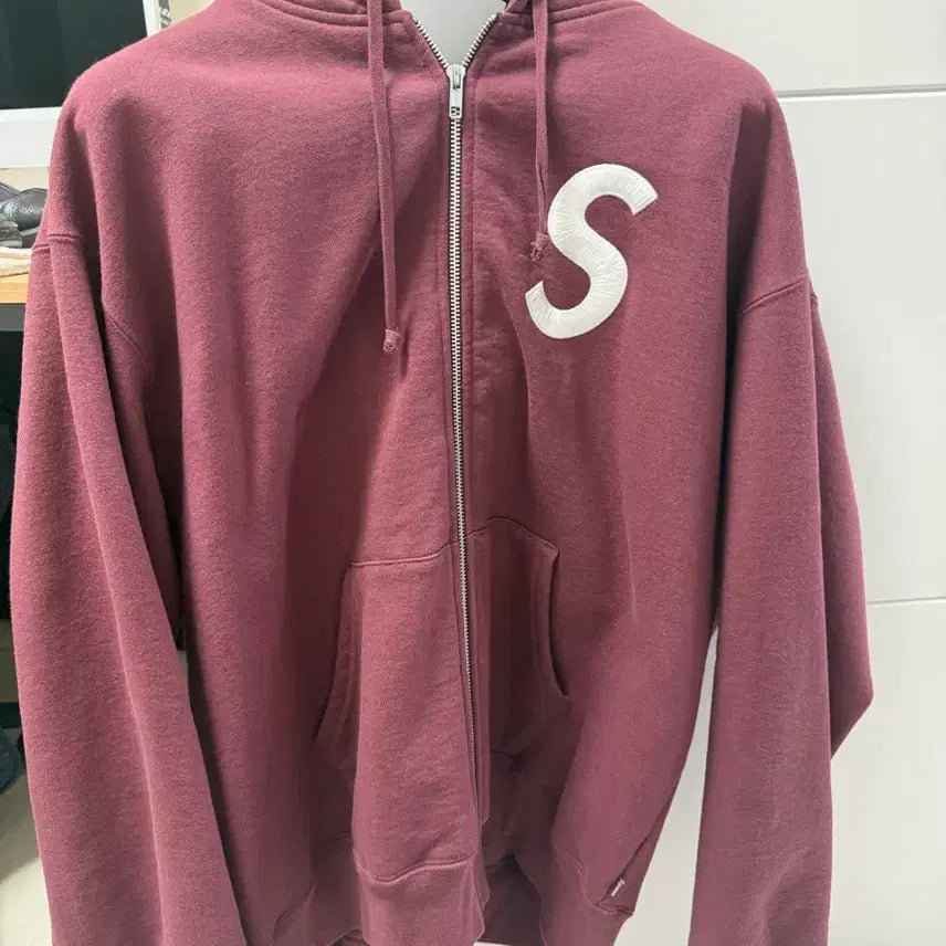 [BUNJANG] Supreme S Logo Zip Up Hoodie Sweatshirt Maroon / [L]슈프림 S 로고 집업 후드 스웨트셔츠 마룬 - 24FW