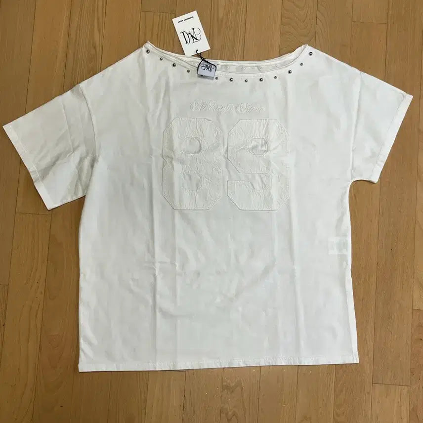 [BUNJANG] Midnightmove 89 Rivet White T-Shirt / 미드나잇무브 89 리벳 화이트 티셔츠