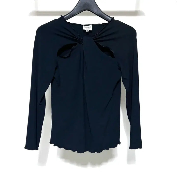 [BUNJANG] Armani Collezioni 00s Twist Neck Drape Top Size 40 / 아르마니 꼴레지오니 00s 트위스트 넥 드레이프 탑 40