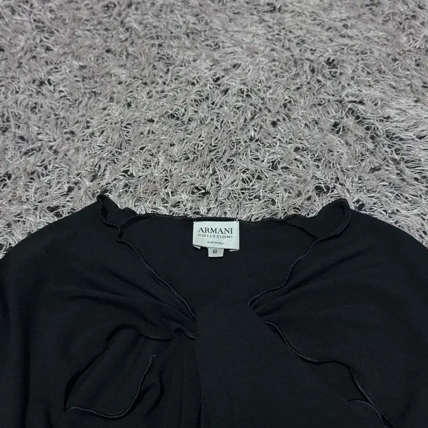 [BUNJANG] Armani Collezioni 00s Twist Neck Drape Top Size 40 / 아르마니 꼴레지오니 00s 트위스트 넥 드레이프 탑 40