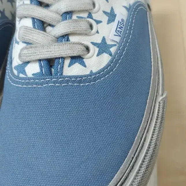 [BUNJANG] Vans Vault x Bianca Chandôn Authentic LX Stressed Navy Sneakers / 반스 볼트 x 비앙카 샹동 어센틱 LX 스트레스드 네이비 265
