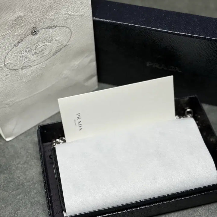[BUNJANG] Prada Dot Shoulder Bag Black Chain / (100%정품) 프라다 도트 숄더백 블랙 체인