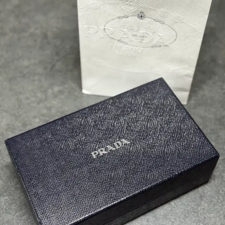 [BUNJANG] Prada Dot Shoulder Bag Black Chain / (100%정품) 프라다 도트 숄더백 블랙 체인