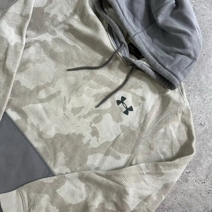 [BUNJANG] Under Armour Camo Hooded Sweatshirt Gray / 언더아머 카모 후드티 그레이 / 024