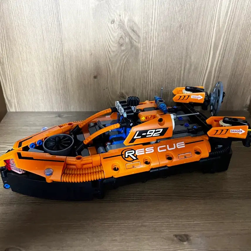 [BUNJANG] LEGO Technic 42120 Rescue Hovercraft / 레고 테크닉 42120 구조용 호버크래프트