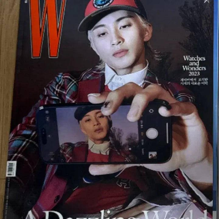 [BUNJANG] MARK W Korea May 2023 Issue / 마크 잡지 더블유 23년 5월호