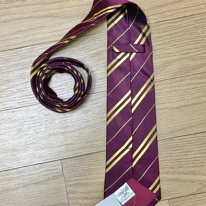 [BUNJANG] Harry Potter Gryffindor Universal Studios Tie / 해리포터 그리핀도르 유니버셜 스튜디오 넥타이