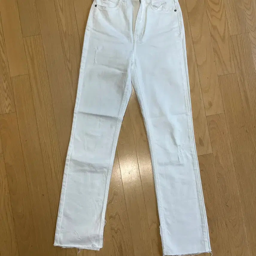 [BUNJANG] ZARA White Denim Pants with Slit Detail / 자라 ZARA 화이트 데님 팬츠