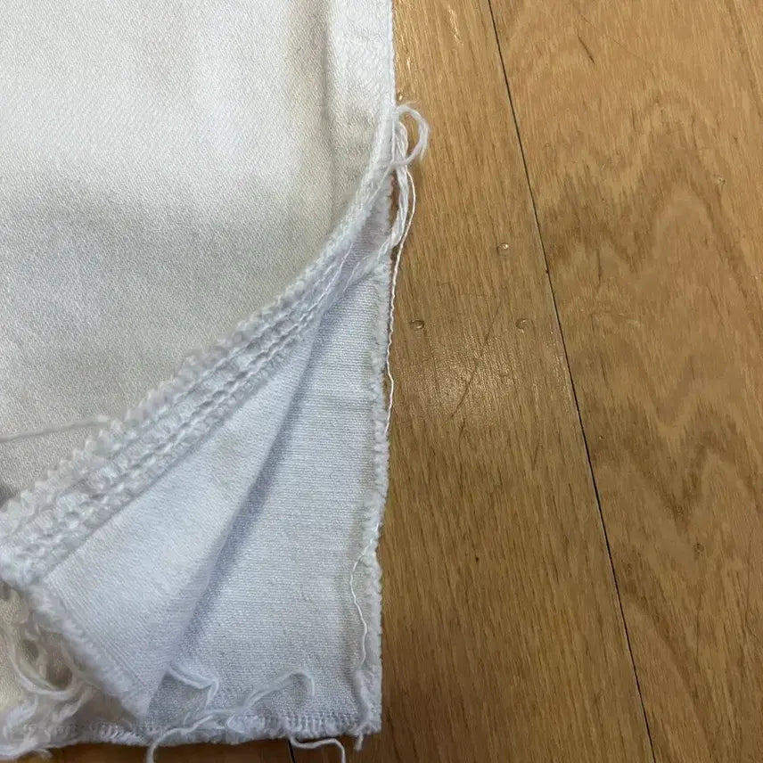 [BUNJANG] ZARA White Denim Pants with Slit Detail / 자라 ZARA 화이트 데님 팬츠