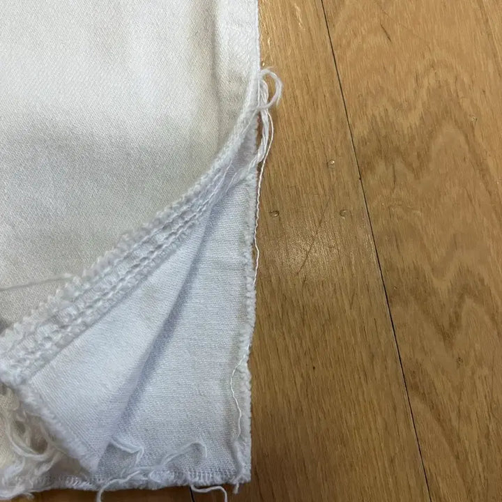 [BUNJANG] ZARA White Denim Pants with Slit Detail / 자라 ZARA 화이트 데님 팬츠