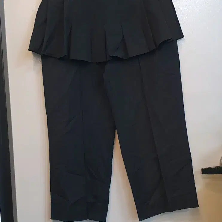 [BUNJANG] Ozsiz Second Flare Skirt-Style Pants Size 1 (55) / 오즈세컨즈 플레어 스커트스타일바지  1사이즈(55사이즈)