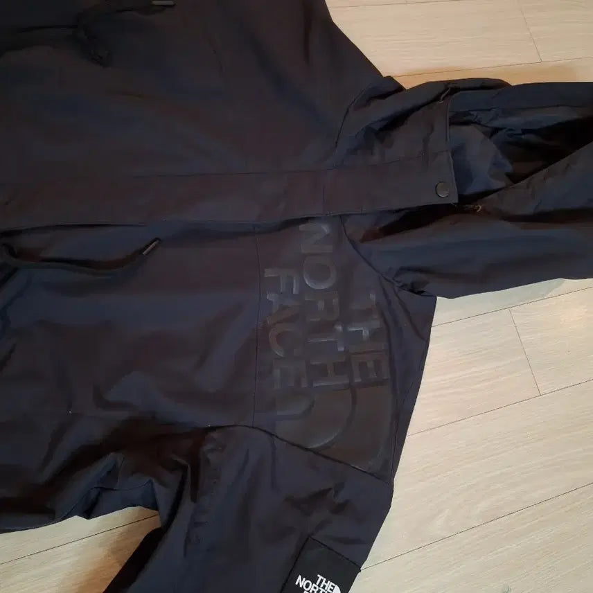 [BUNJANG] The North Face Black Hooded Windbreaker Jacket / 노스페이스 블랙 후드  바람막이 자켓