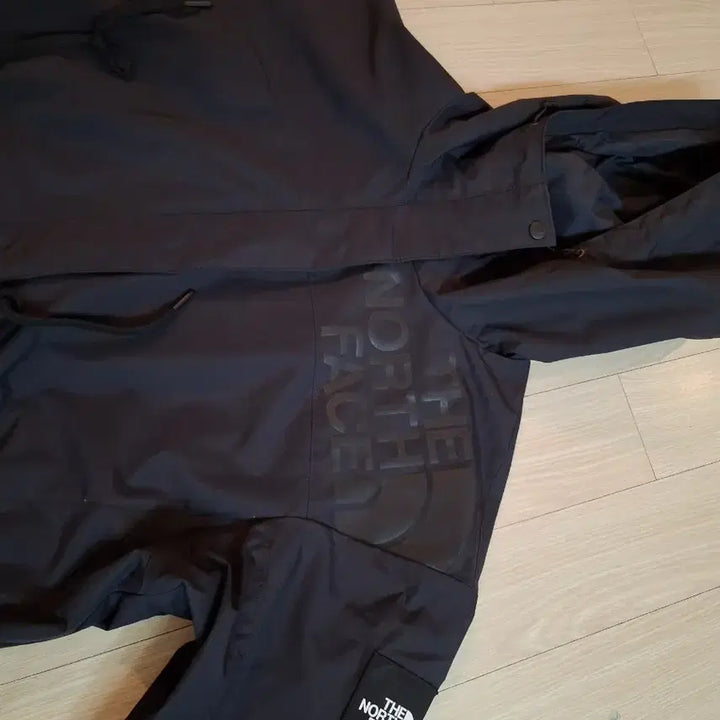 [BUNJANG] The North Face Black Hooded Windbreaker Jacket / 노스페이스 블랙 후드  바람막이 자켓