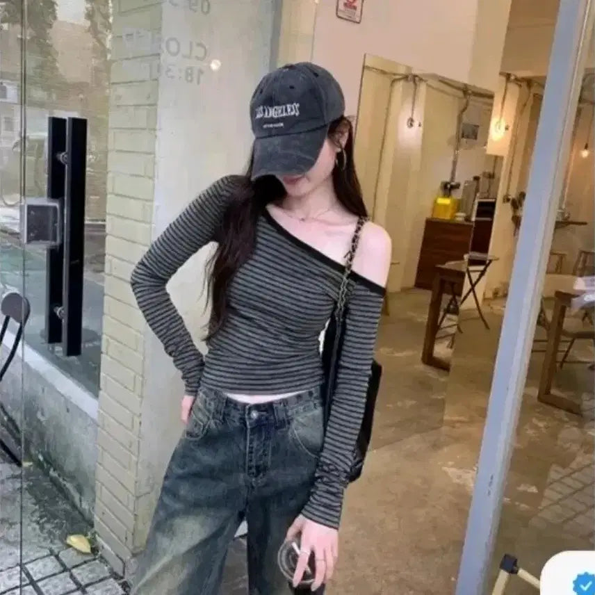 [BUNJANG] Striped Ribbed Off-Shoulder Long Sleeve T-Shirt / 스트라이프 골지 오프숄더 긴팔