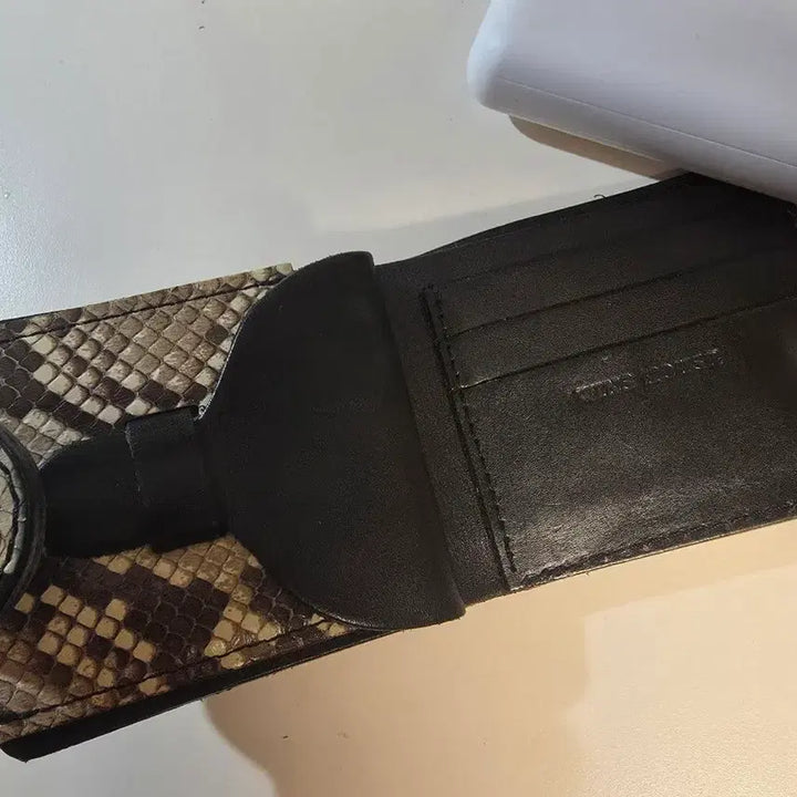 [BUNJANG] WINS HOUSE Snake Skin Leather Wallet / 일본 WINS HOUSE 뱀피가죽 반지갑(*중고) 판매합니다.