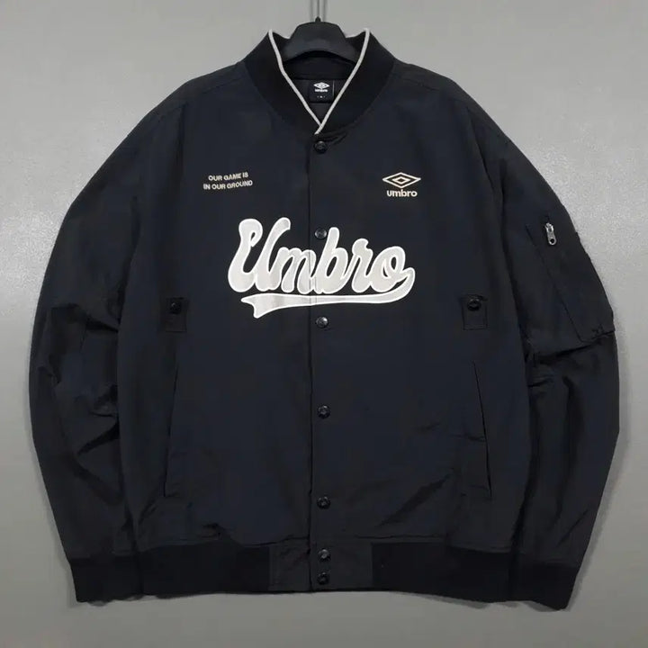 [BUNJANG] Umbro 23SS Preppy Oxford Varsity Jacket Big Logo Button Blouson / 엄브로 신형 23ss 프레피 옥스포드 바시티 자켓 빅로고 버튼 블루종