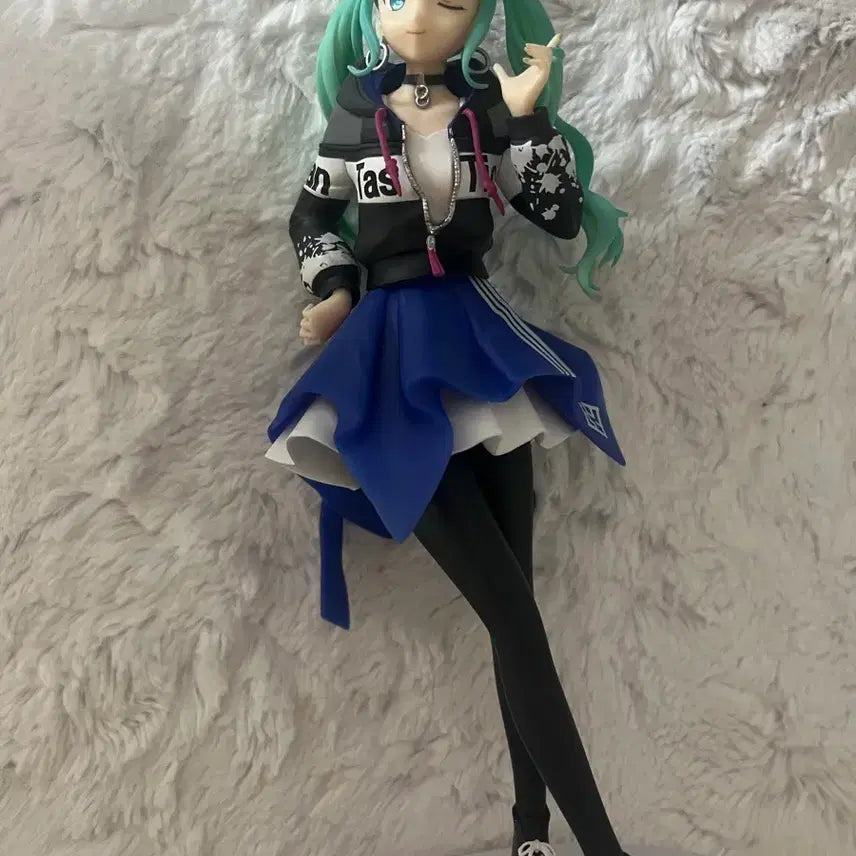 [BUNJANG] Project Sekai Vivid BAD SQUAD Hatsune Miku Figure / 프로세카 비배스 미쿠 피규어 팝니다