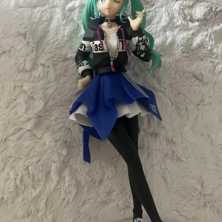 [BUNJANG] Project Sekai Vivid BAD SQUAD Hatsune Miku Figure / 프로세카 비배스 미쿠 피규어 팝니다