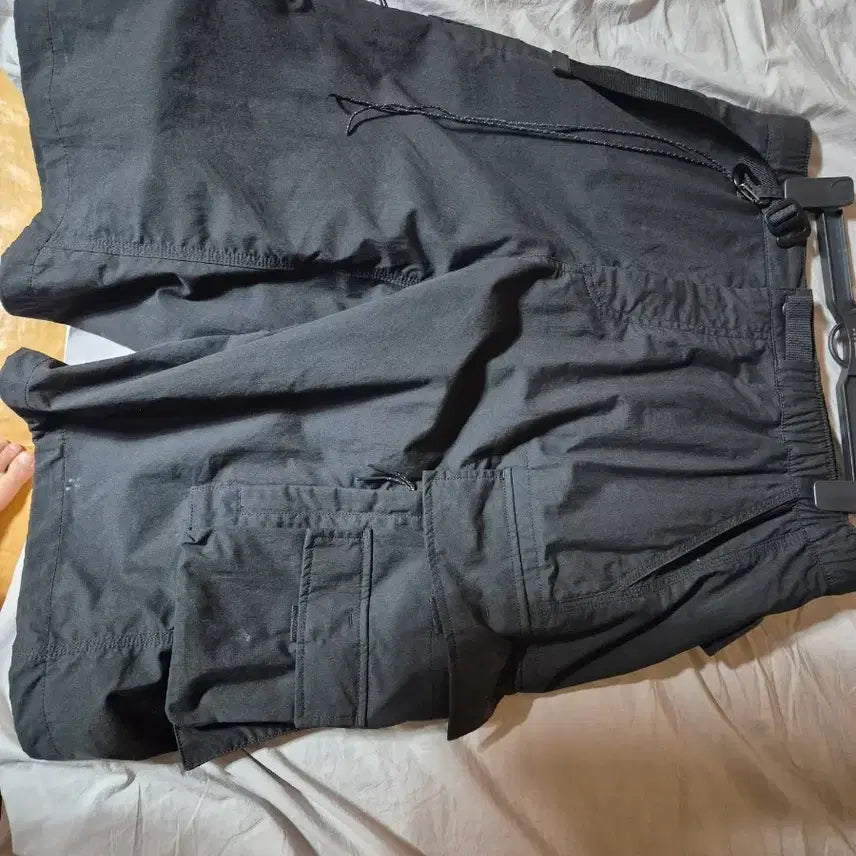 [SOLD OUT] 무탠다드 시티 레저 멀티 포켓 카고 반바지 (30size)