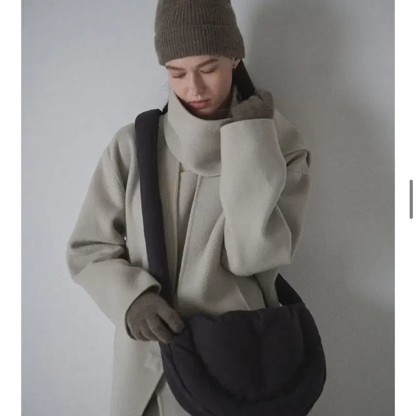 [BUNJANG] YURT Cloud Bread Bag Deep Gray / 유르트 클라우드 브레드 백 딥그레이
