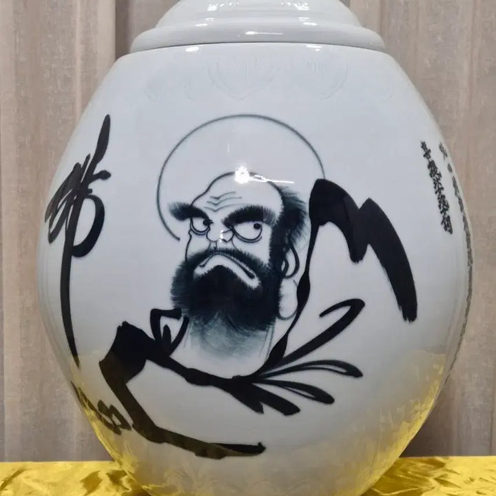 [BUNJANG] Cheongin Pottery Daruma Brahma Sutra White Porcelain Jar with Lid / 청인도예 달마 반야심경 백자 유개 항아리