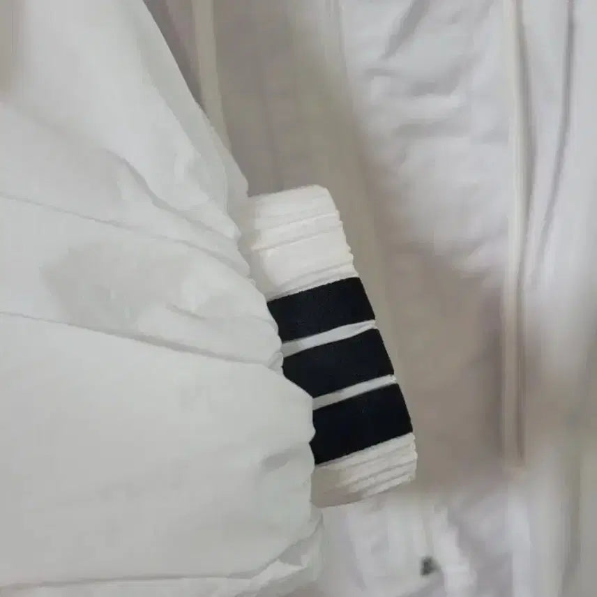 [BUNJANG] Adidas White Long Windbreaker / 아디다스 화이트 롱 바람막이 윈드브레이커