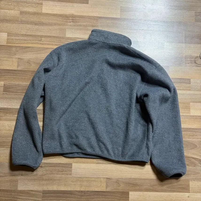 [BUNJANG] Mot Button Pullover Fleece Sweatshirt - Grey / 모트 버튼 풀오버 플리스 그레이 후리스 맨투맨