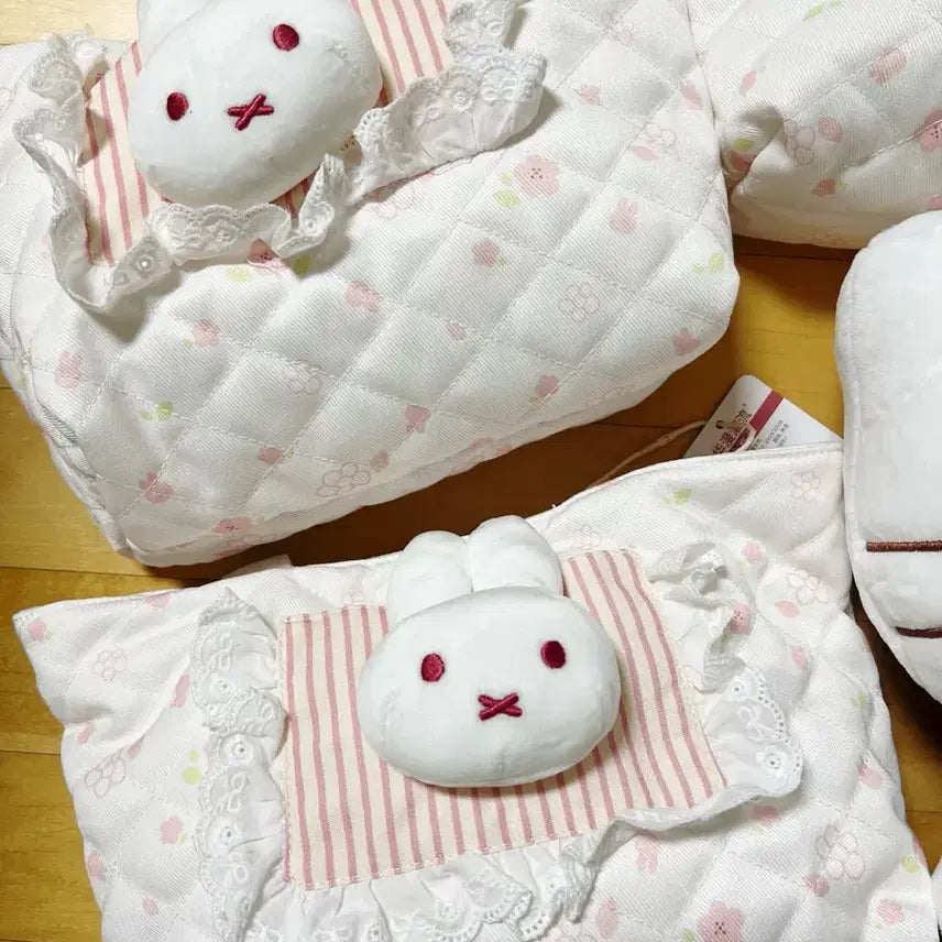 [BUNJANG] Miffy Rabbit Quilted Handbag / 미피 토끼 퀼팅 누빔 가방