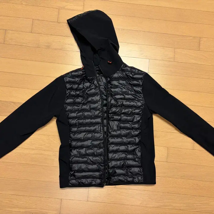 [SOLD OUT] 보그너 패딩 후드