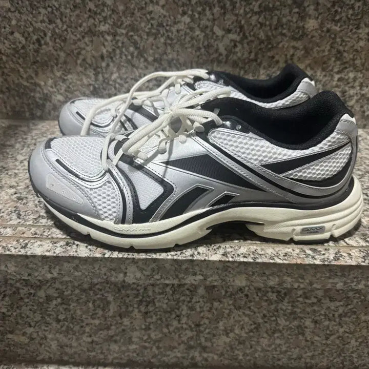 [BUNJANG] Reebok DMX Premier 270 Sneakers / 리복 DMX 프리미어 270 사이즈 (거의새것!)