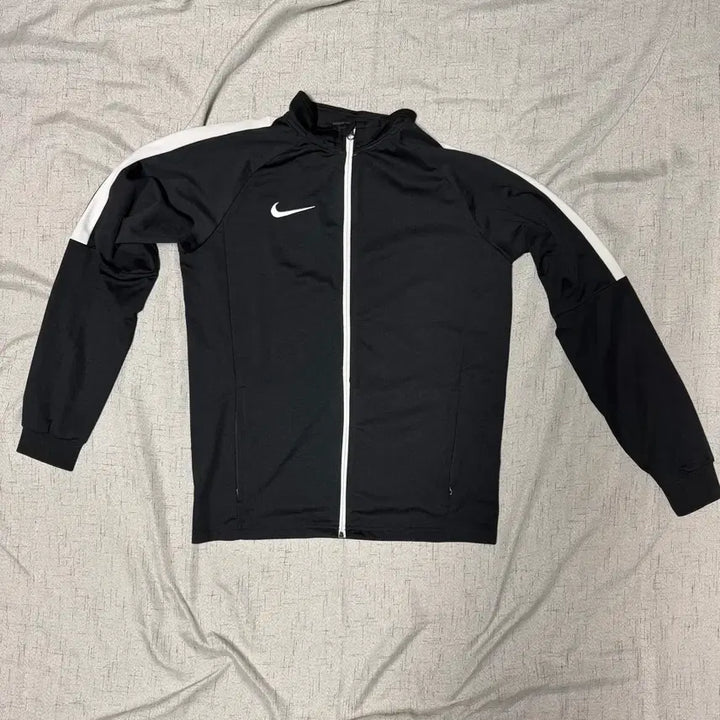 [SOLD OUT] 나이키 XL 스우시 드라이핏 트레이닝 져지