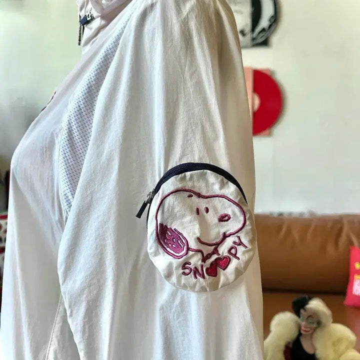 [BUNJANG] Snoopy Vintage Nylon Windbreaker Jacket / Snoopy 스누피 빈티지 나일론 윈드브레이커 바람막이 후드집업 자켓
