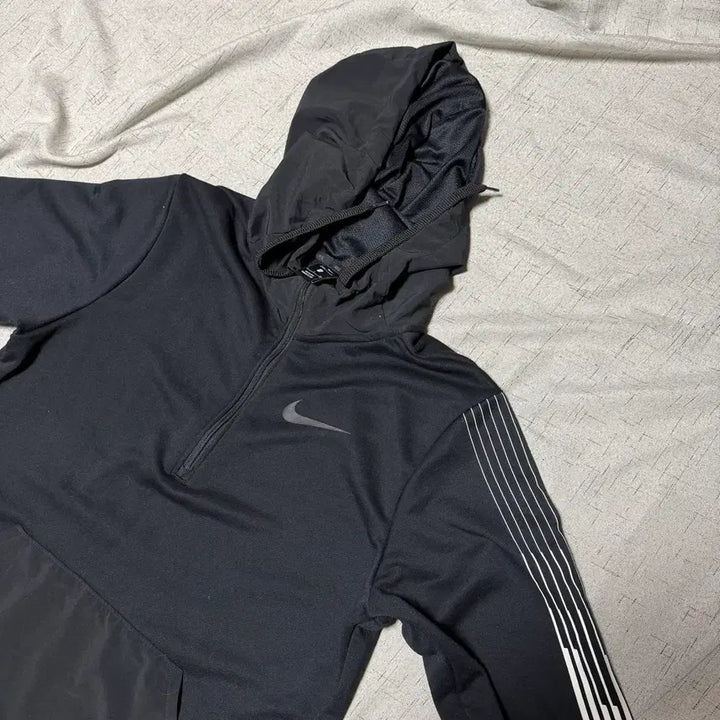 [SOLD OUT] 나이키 s 드라이핏 러닝 반집업 후드티