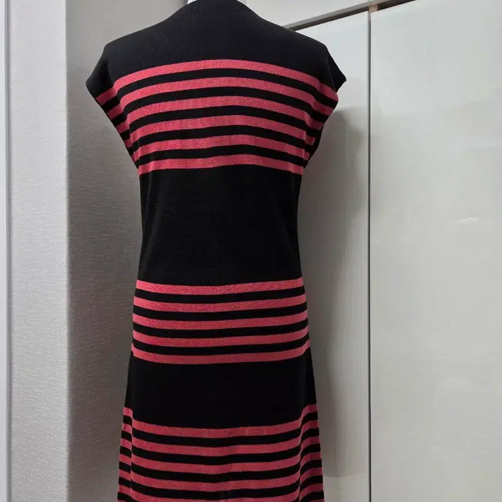 [BUNJANG] Vicki Dark Pink &amp; Black Color Block Dress / (새상품)비키 원피스