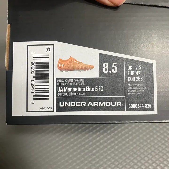 [BUNJANG] Under Armour Magnetico Pro Elite 5 Soccer Cleats / (265) 언더아머 마그네티코 프로 엘리트 5 축구화