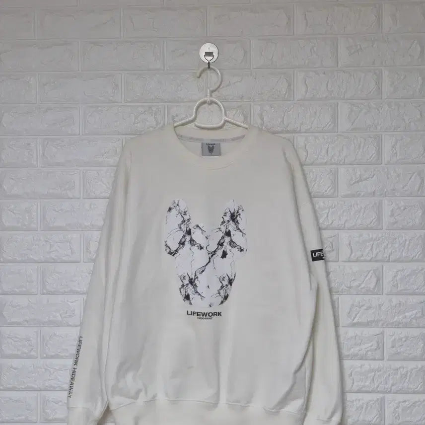 [SOLD OUT] 라이프워크 그래픽 맨투맨